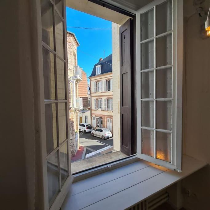 Beau Studio A 30M De La Plage / Beautiful Studio 30M From The Beach Trouville-sur-mer Exteriör bild