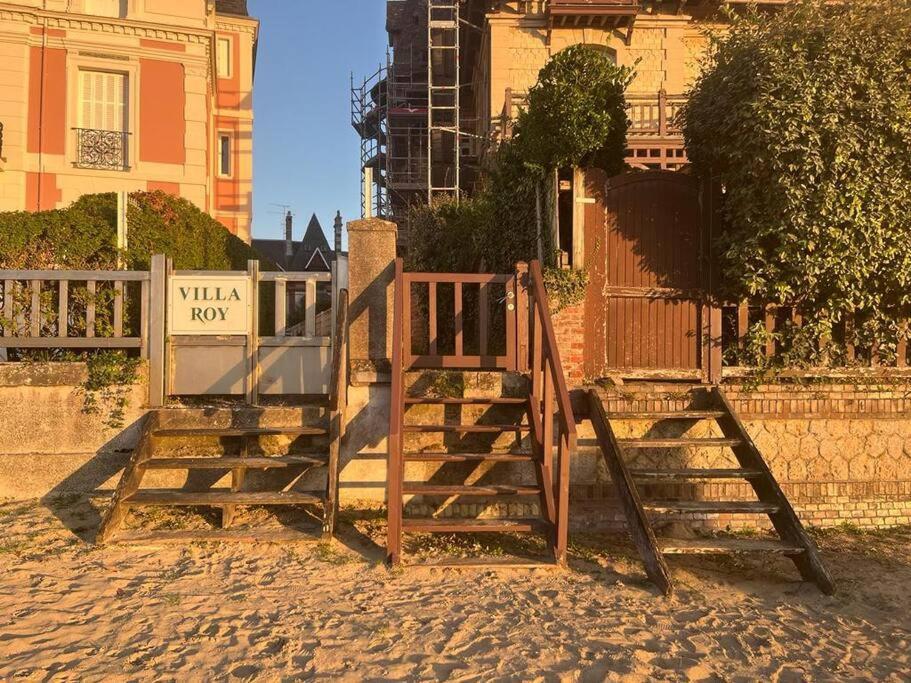 Beau Studio A 30M De La Plage / Beautiful Studio 30M From The Beach Trouville-sur-mer Exteriör bild