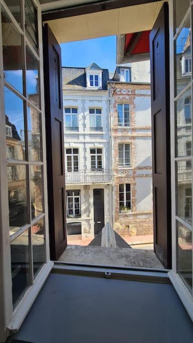 Beau Studio A 30M De La Plage / Beautiful Studio 30M From The Beach Trouville-sur-mer Exteriör bild